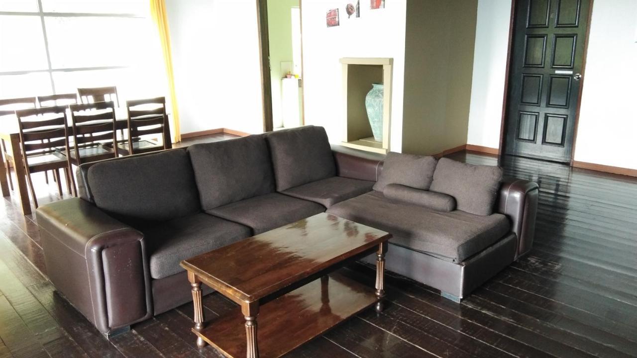 J Residence Kampong Kundassan Buitenkant foto